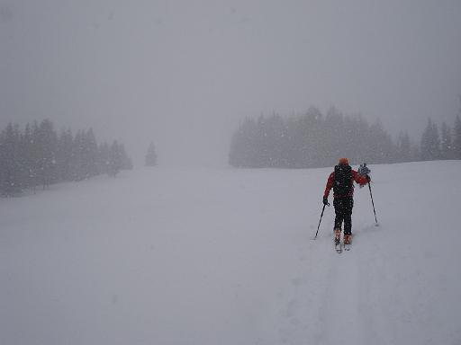 11 Vor dem Gipfel wird das Schneetreiben immer staercker